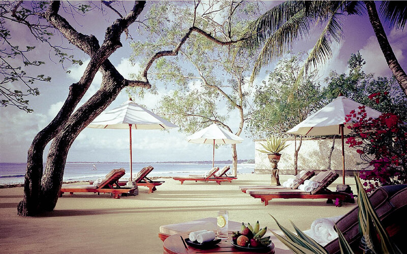 Beach Lounge Chairs — White, Serene