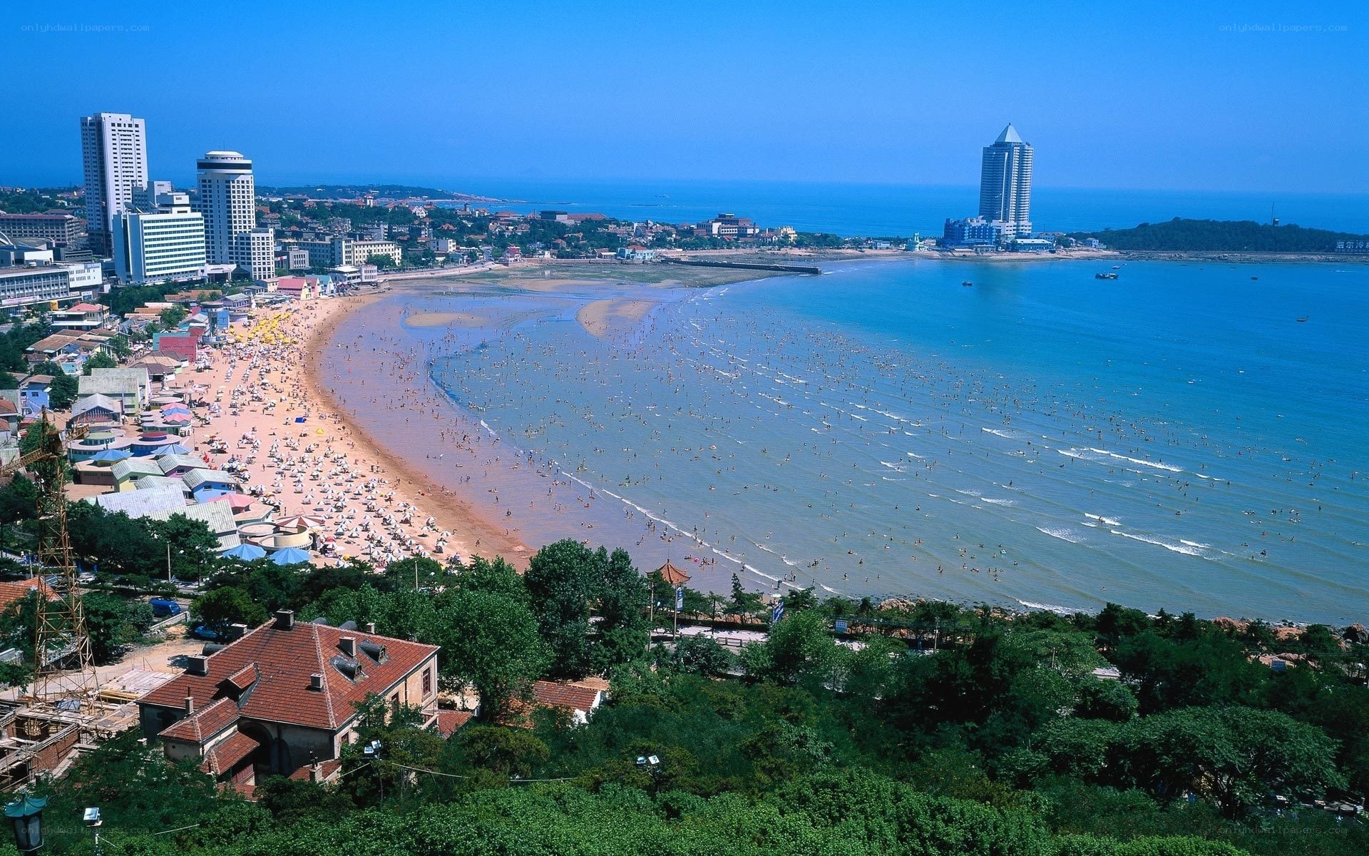 Beach scene in Qingdao, China