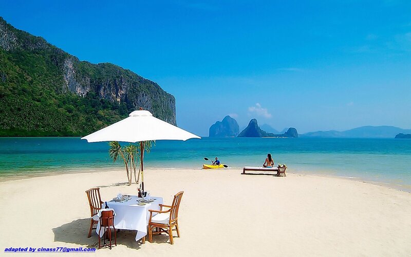 Beach Table Setting — Blue