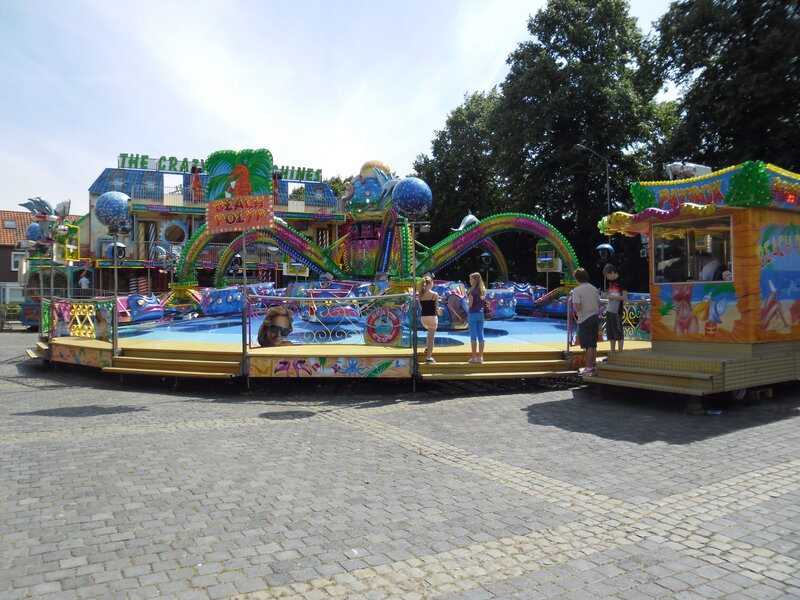 Beach-themed Carnival Ride