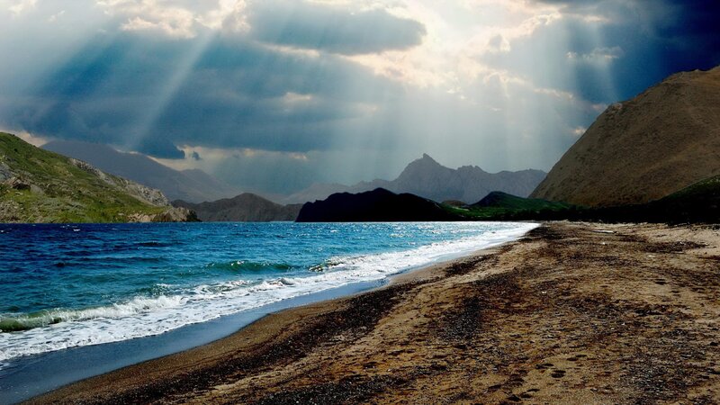Beach with Mountain Backdrop — Blue