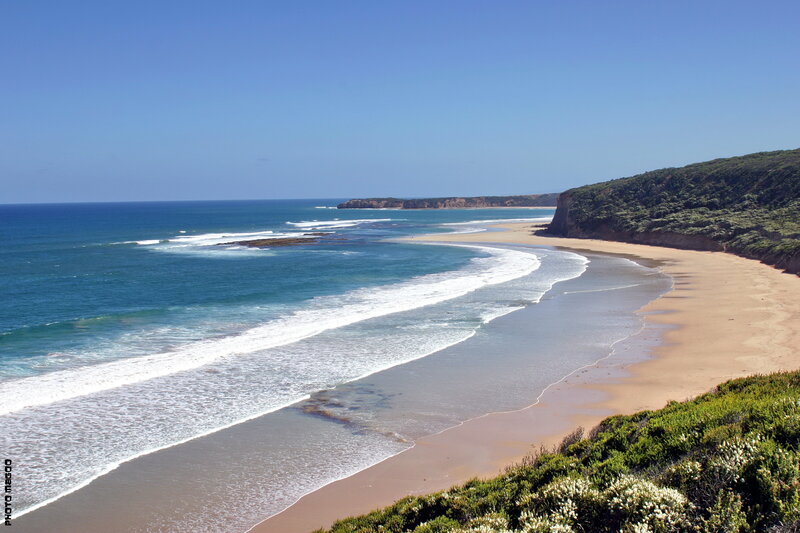Beach with Ocean Waves — Blue, Serene