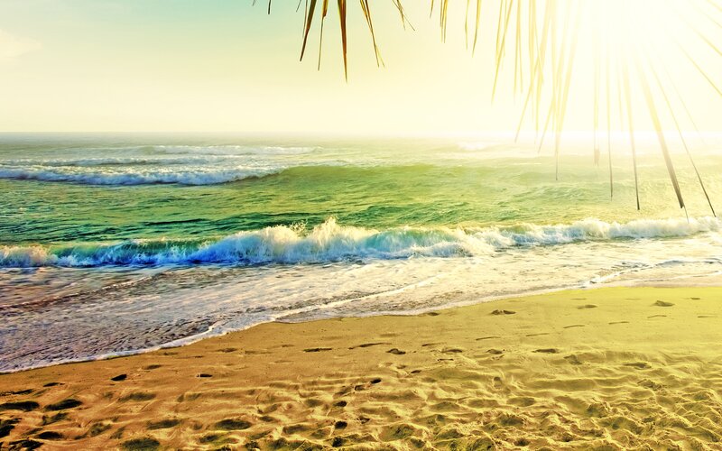 Beach with Ocean Waves — Yellow