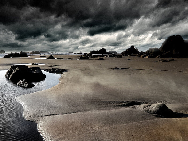 Beach with Rocks and Clouds — Gray