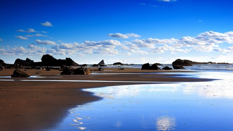 Beach with Rocks and Tide — Blue