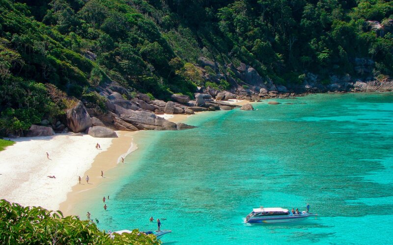 Beach with Turquoise Water — Serene, Afternoon