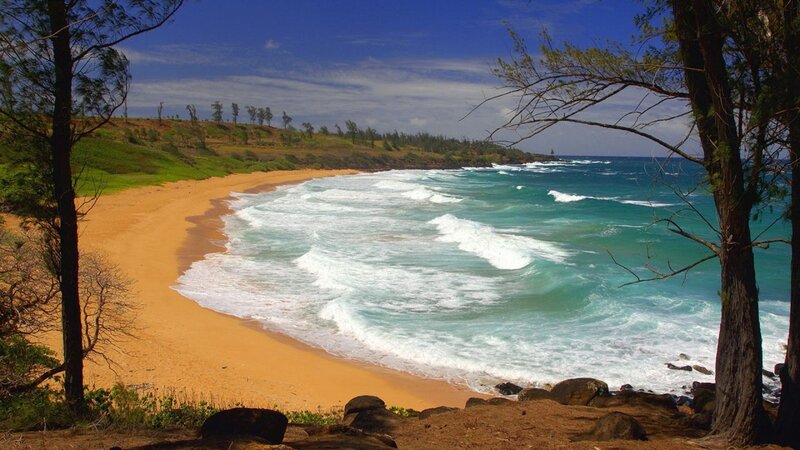 Beach with Turquoise Waves — Blue, Serene