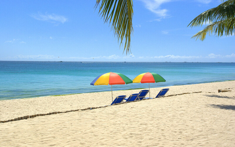 Beach with Umbrellas — Blue