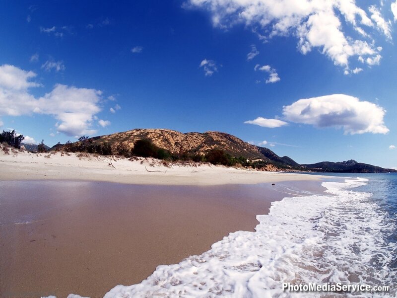 Beach with Waves and Hills — Blue