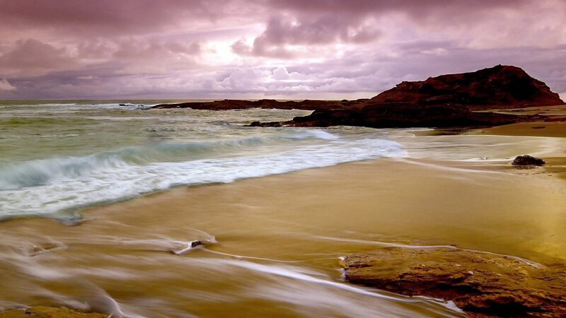 Beach with Waves and Rocks — Purple