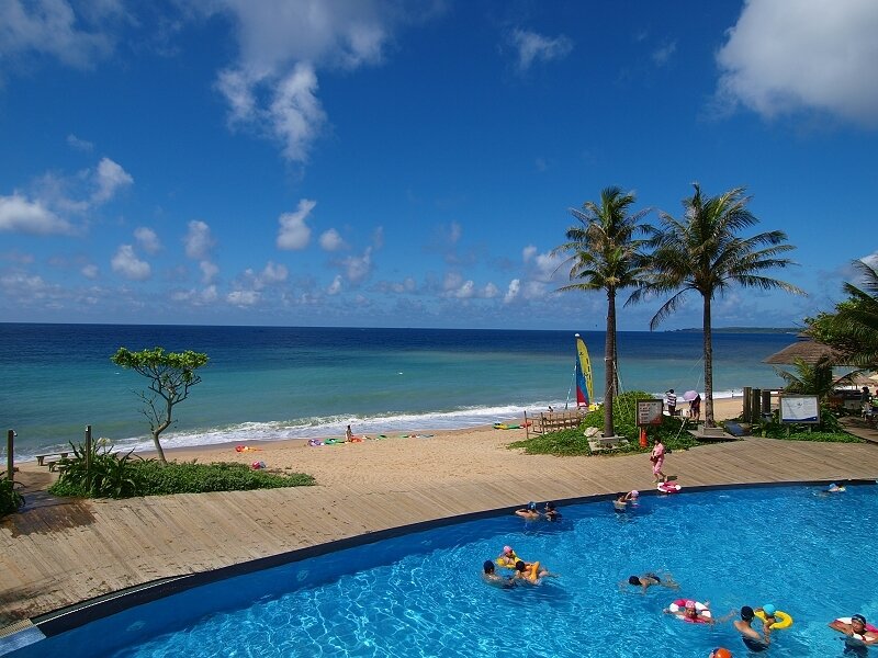 Beachside pool with ocean view