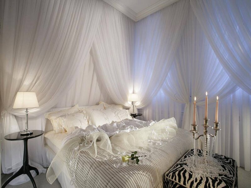 Bed with Canopy Curtains — White