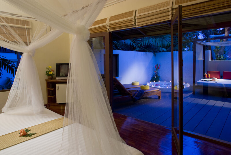 Bed with Canopy Net
