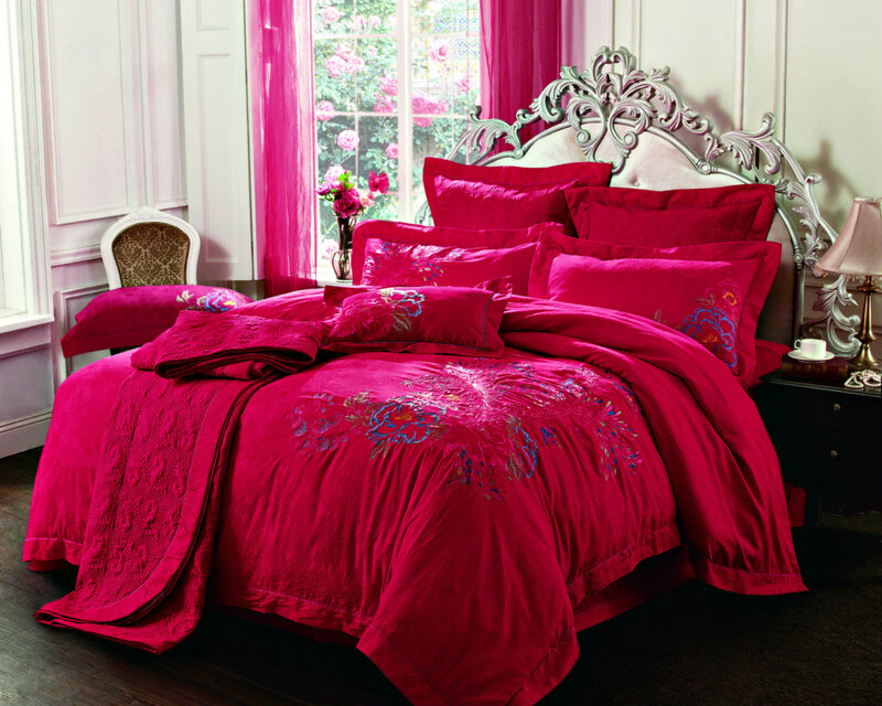 Bed with Red Bedding