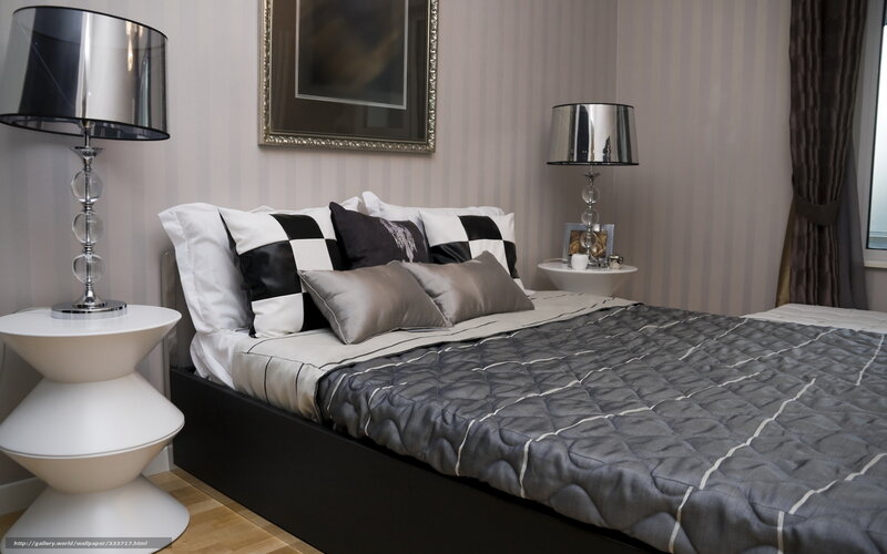 Bedroom with Bed and Lamps