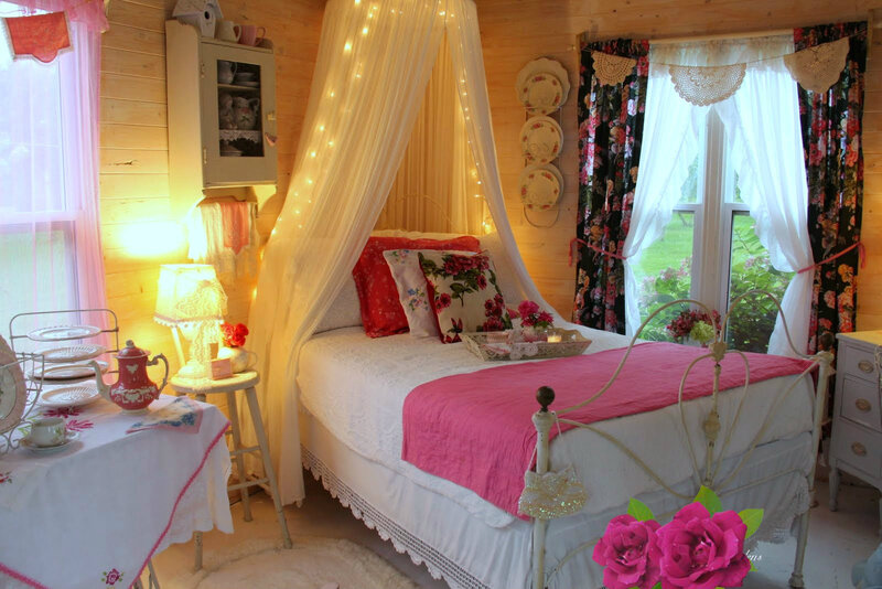 Bedroom with Canopy Bed — White, Cozy