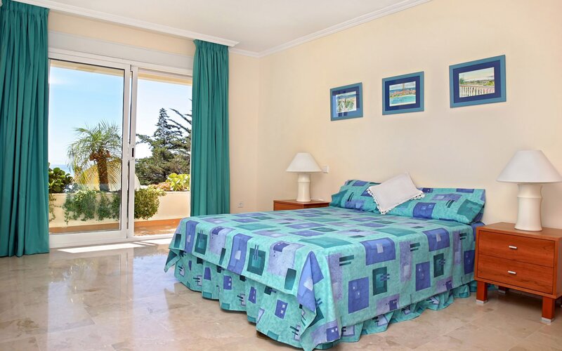 Bedroom with Ocean View — Teal
