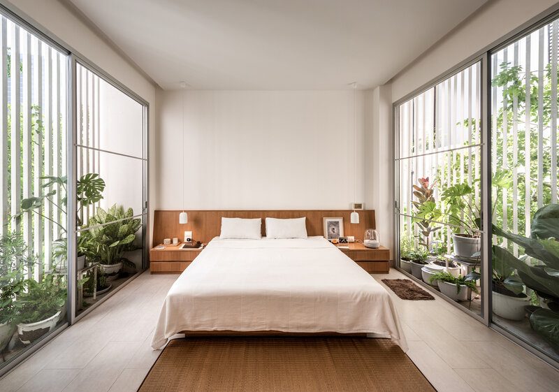 Bedroom with Plants — White