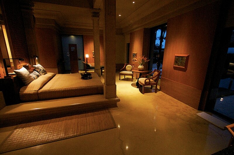 Bedroom with Platform Bed