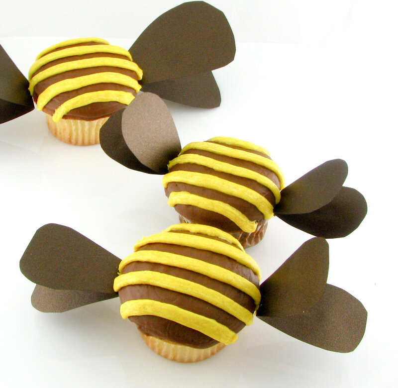 bee-themed cupcakes