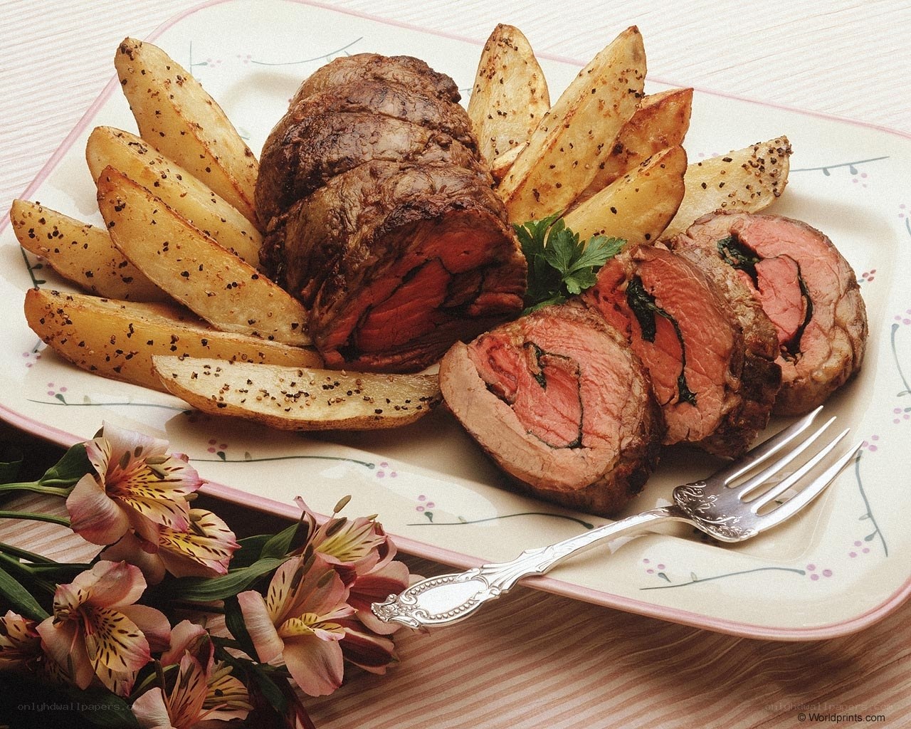 Beef roulade with roasted potatoes