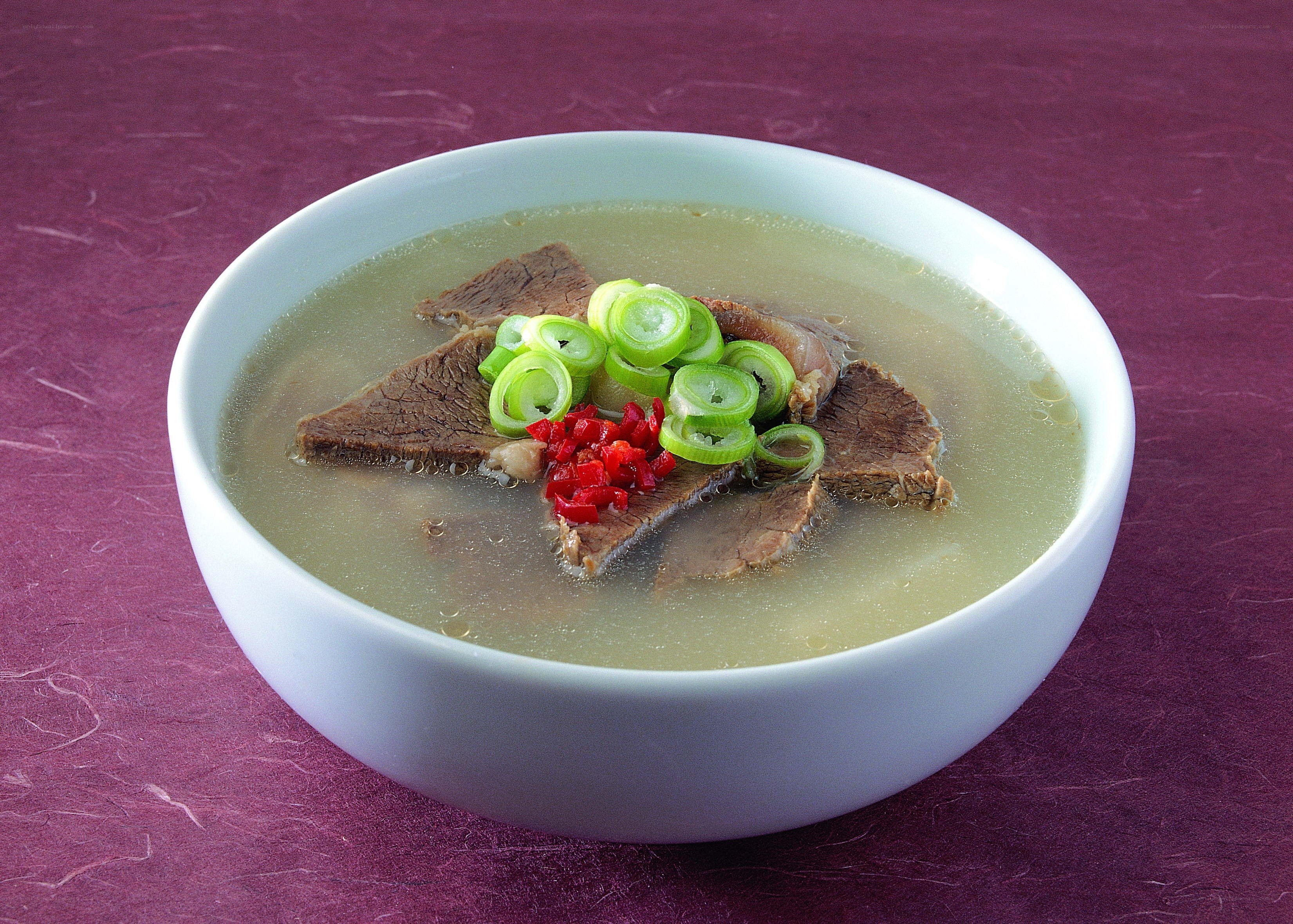beef soup with green onions