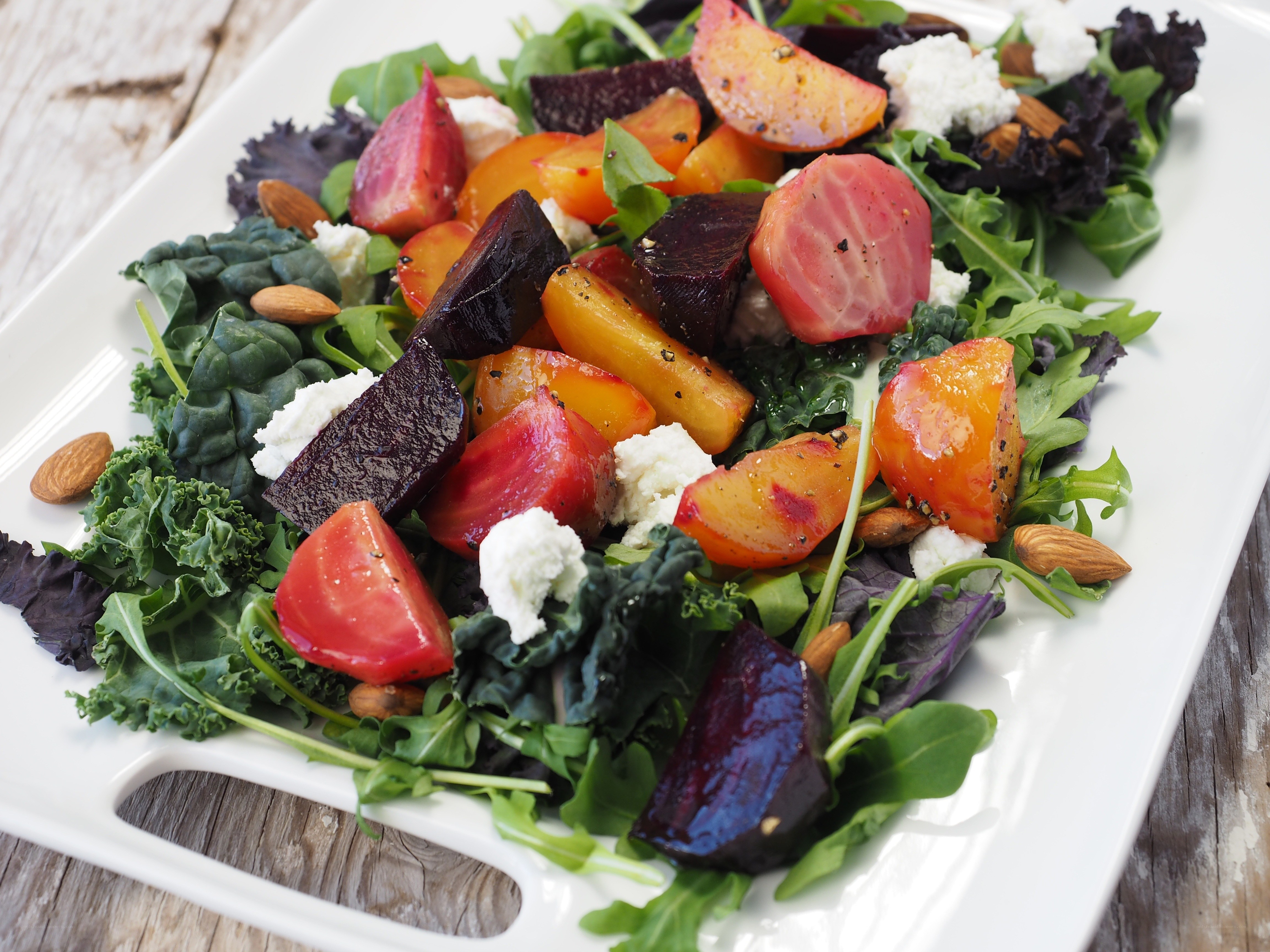 Beet and kale salad with almonds