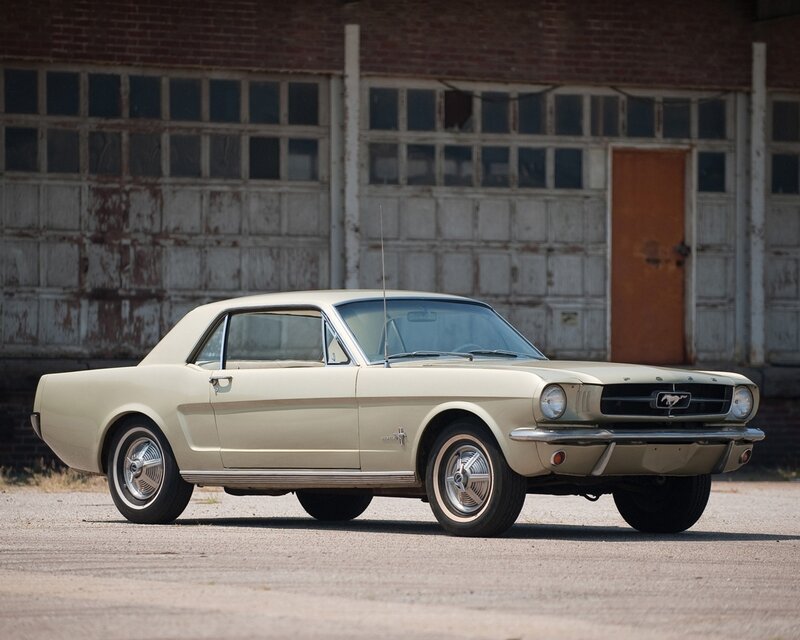 Beige Classic Car — Calm
