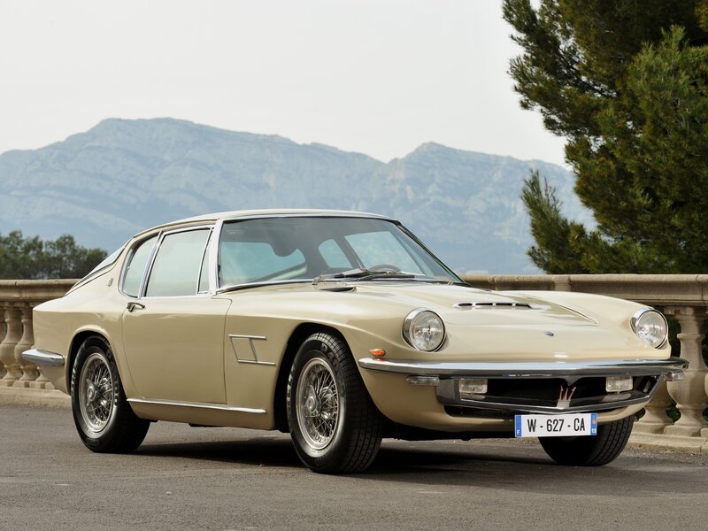 Beige Maserati Ghibli — Serene