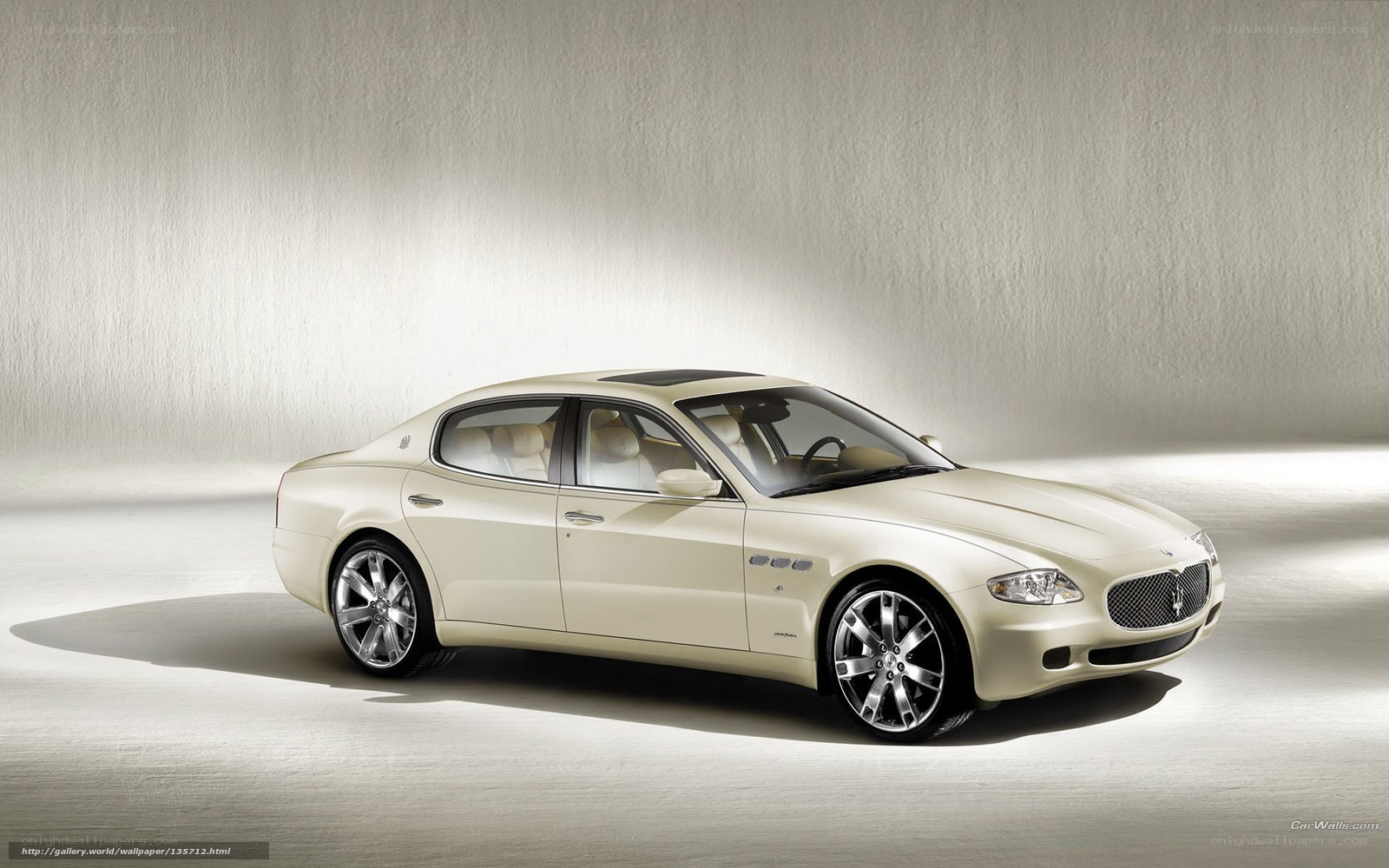 Beige Maserati Quattroporte