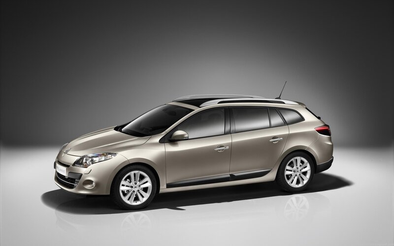 beige renault megane station wagon