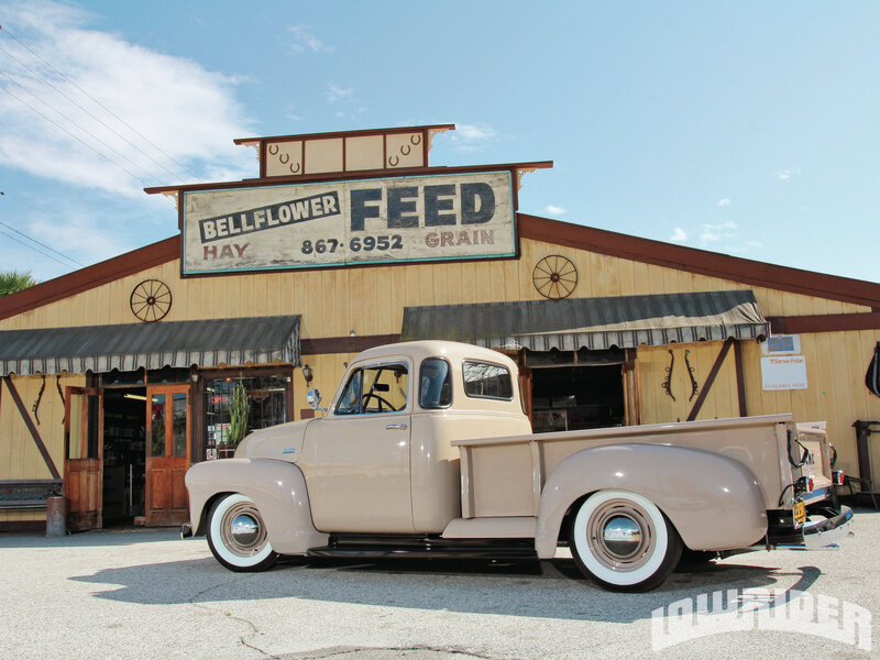 Beige Vintage Pickup Truck — Calm