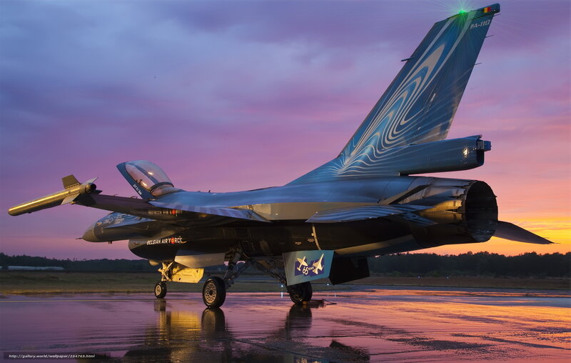 Belgian F-16 at sunset