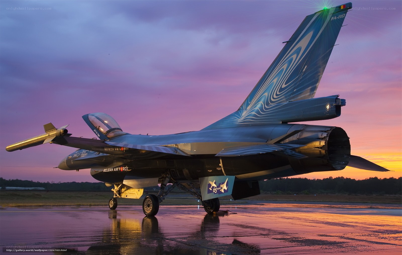 Belgian F-16 at sunset