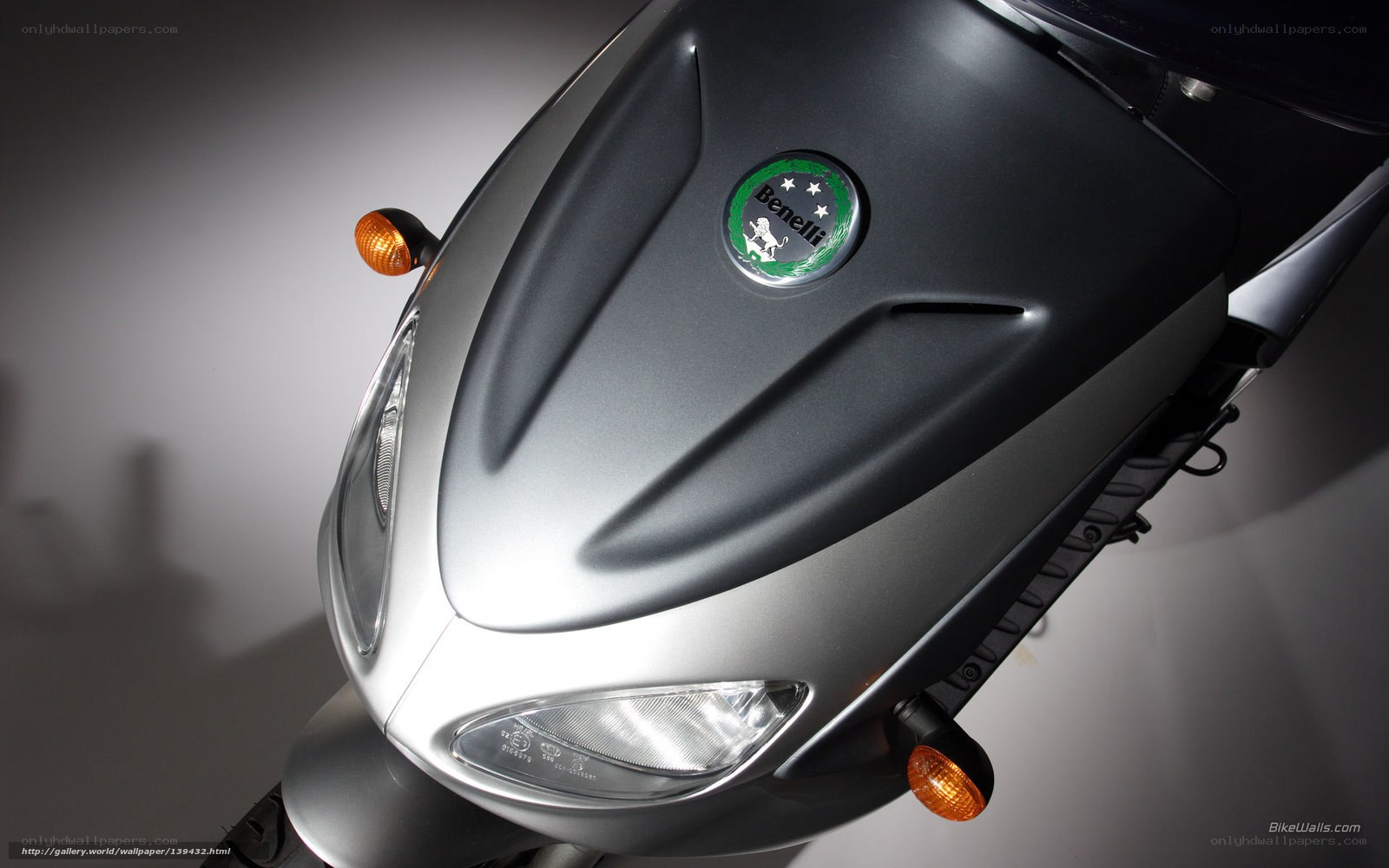 Benelli scooter front view
