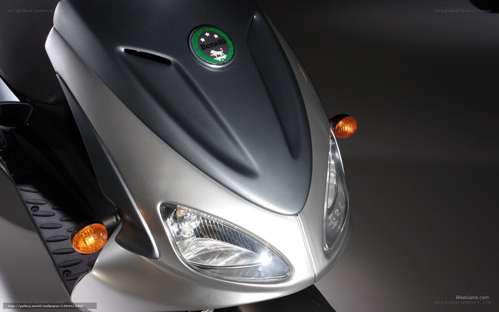 Benelli scooter front view