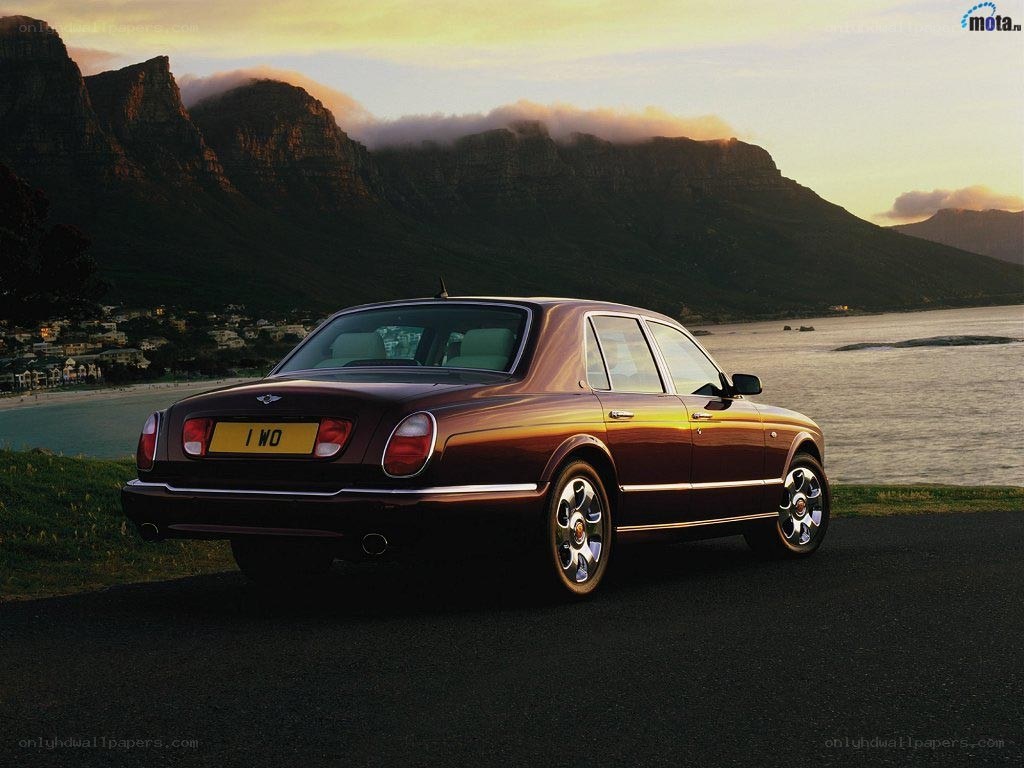 Bentley Arnage by the coast