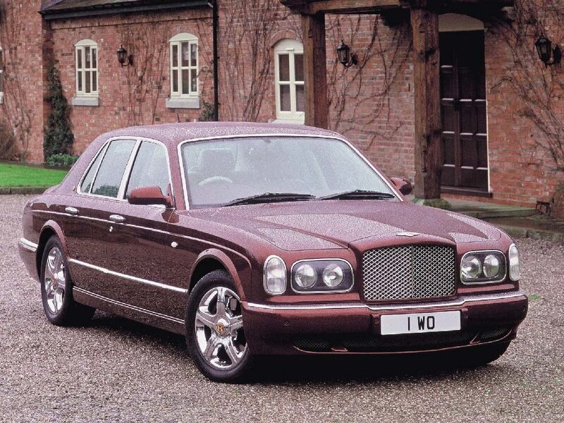 Bentley Arnage in front of brick house