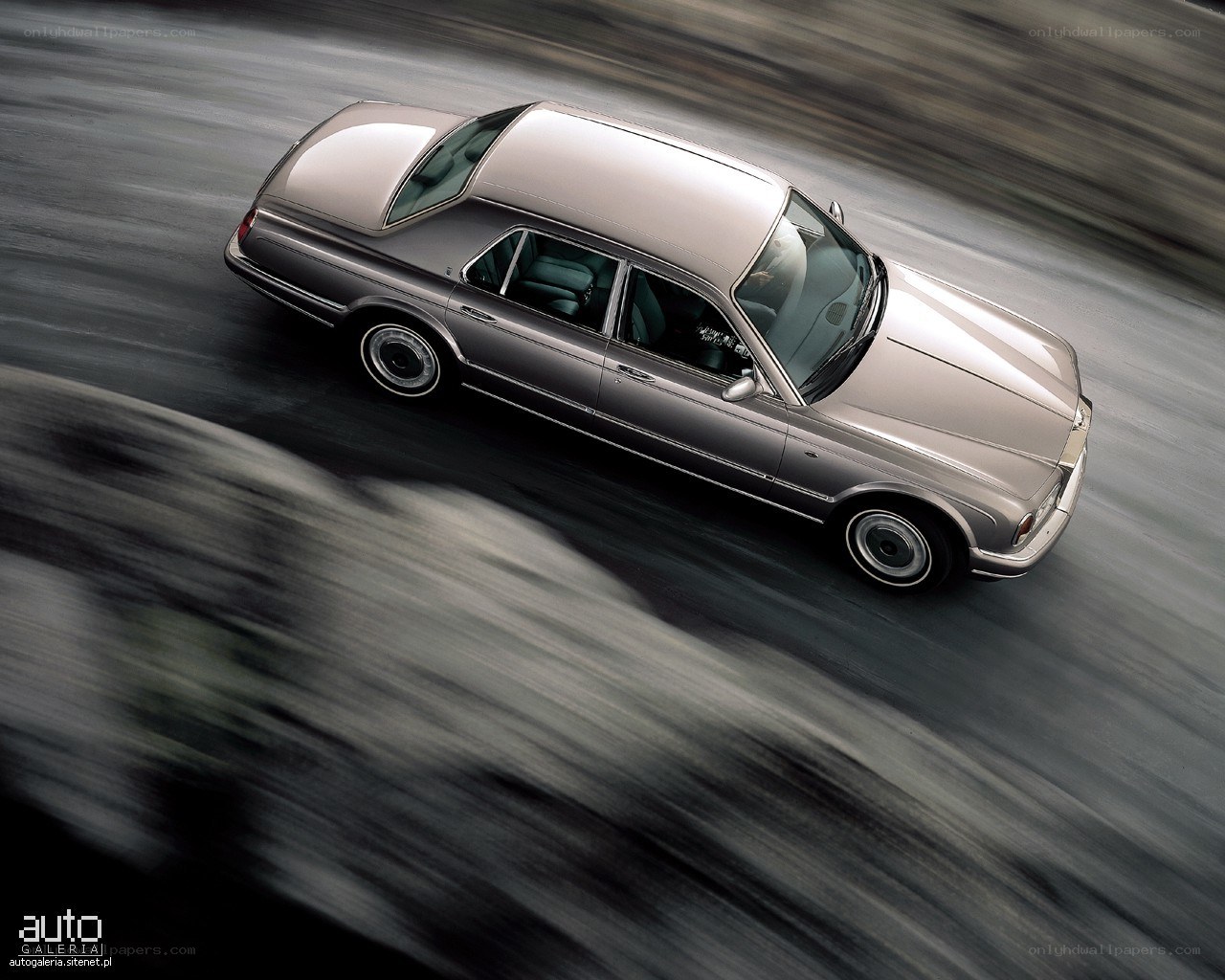 Bentley Arnage in motion