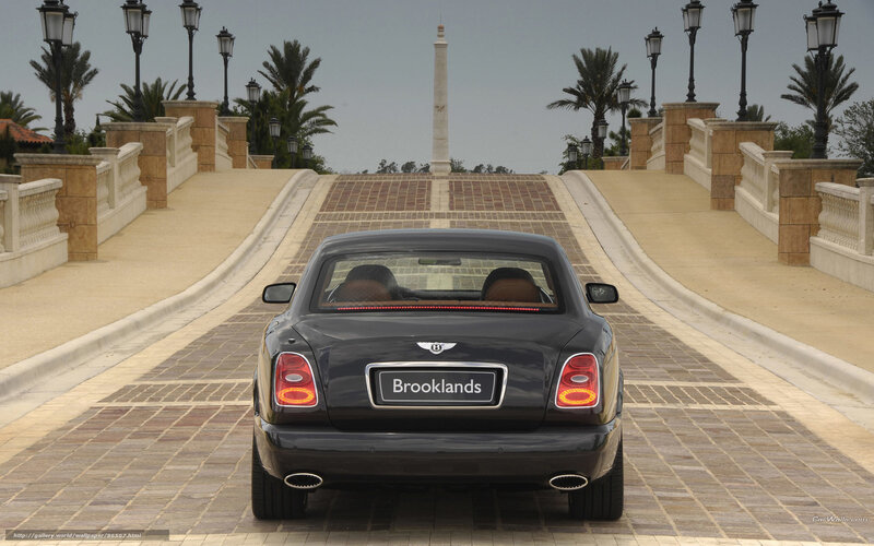 Bentley Brooklands on a grand bridge