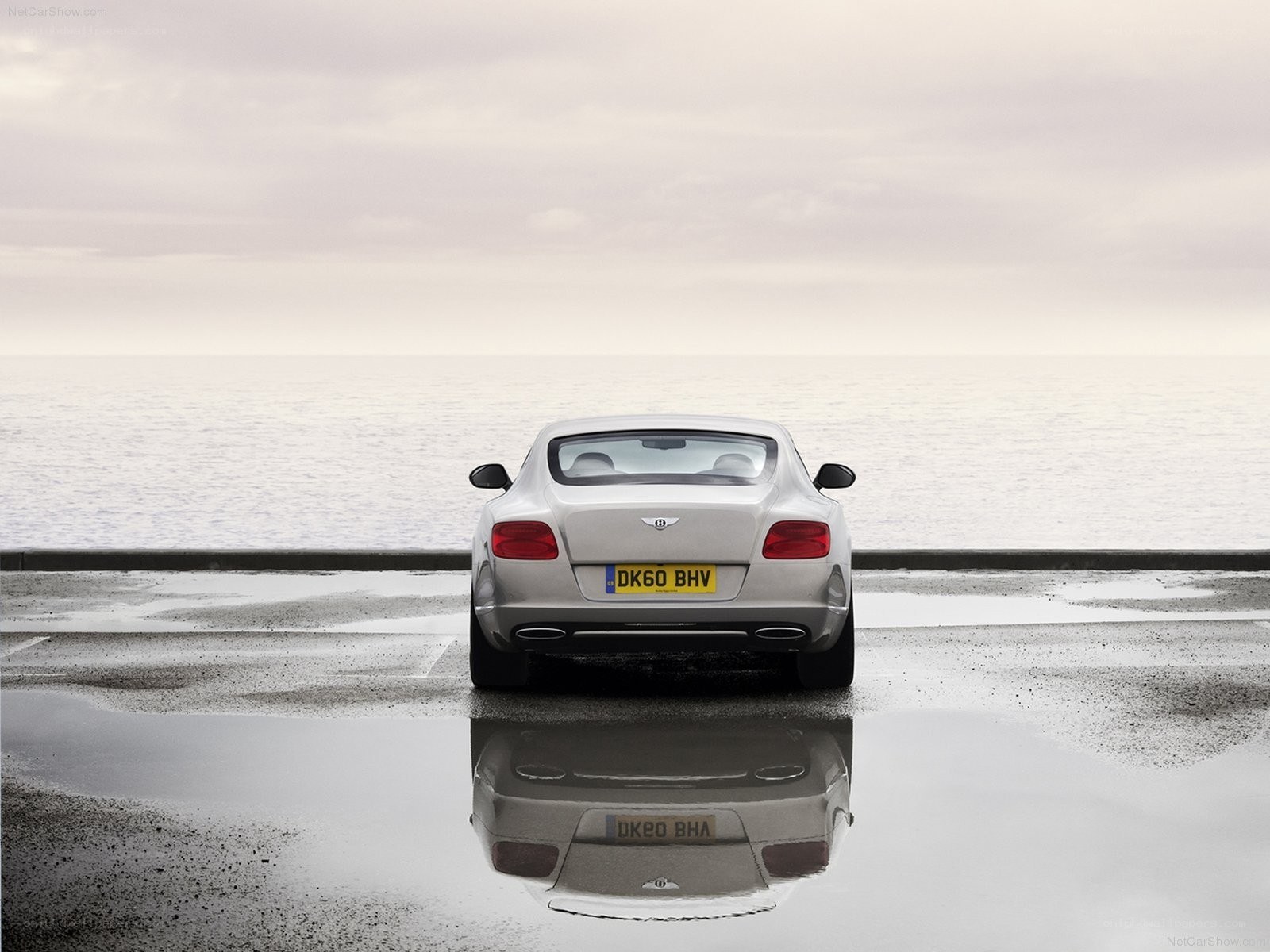 Bentley Continental GT by the sea