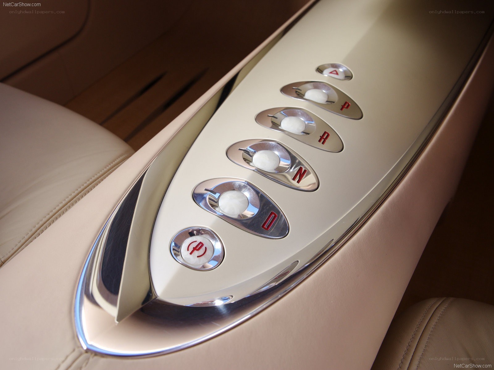 Bentley Continental GT gear selector