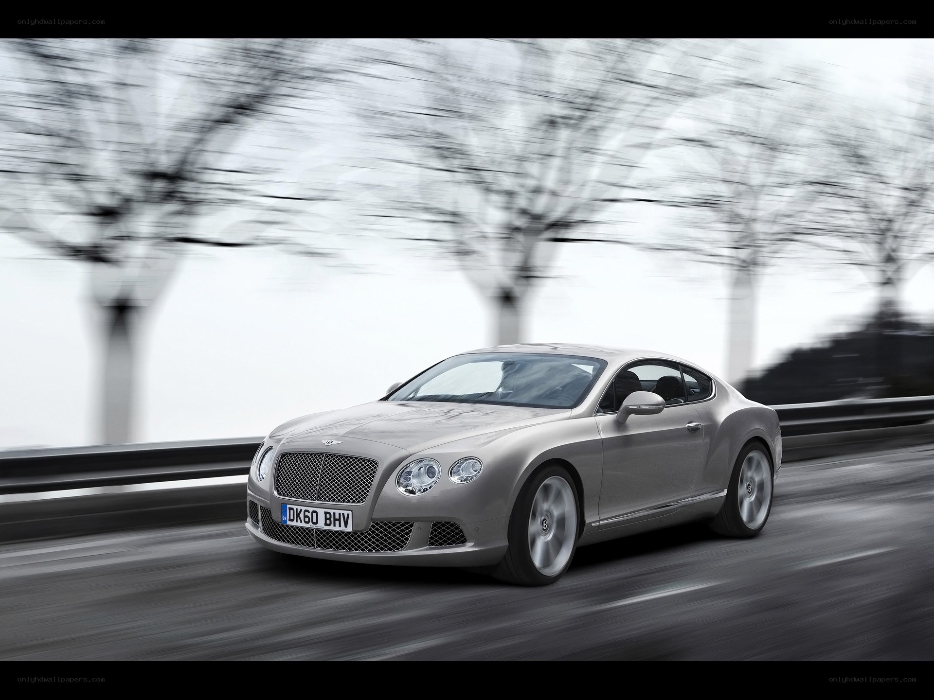 Bentley Continental GT in motion