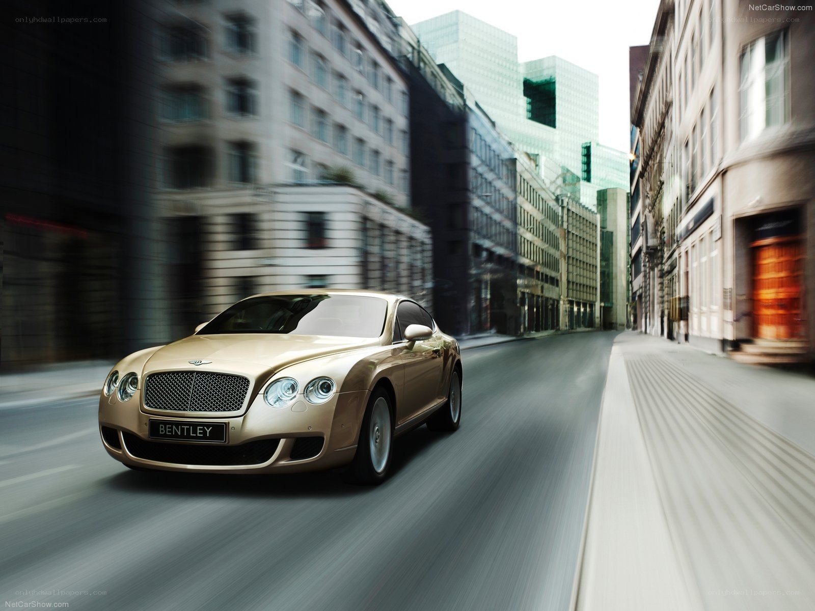 Bentley Continental GT in motion
