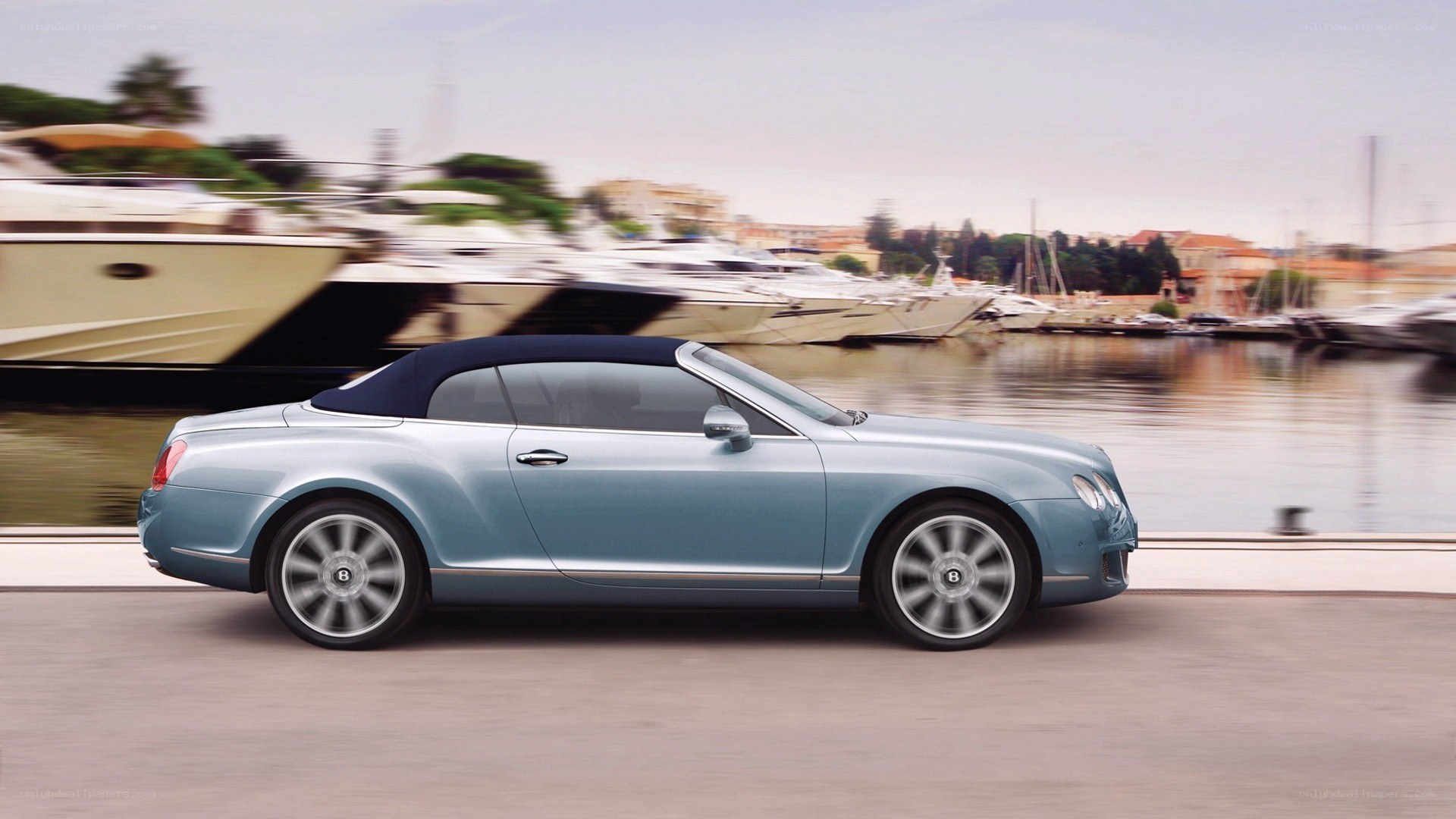 Bentley Continental GTC in motion