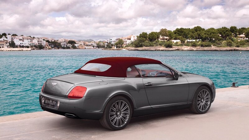 Bentley convertible by the sea