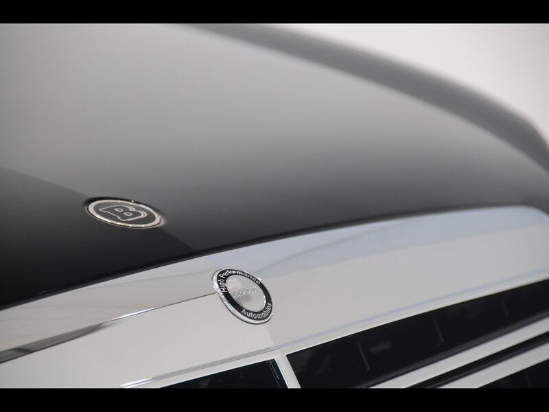 Bentley emblem close-up