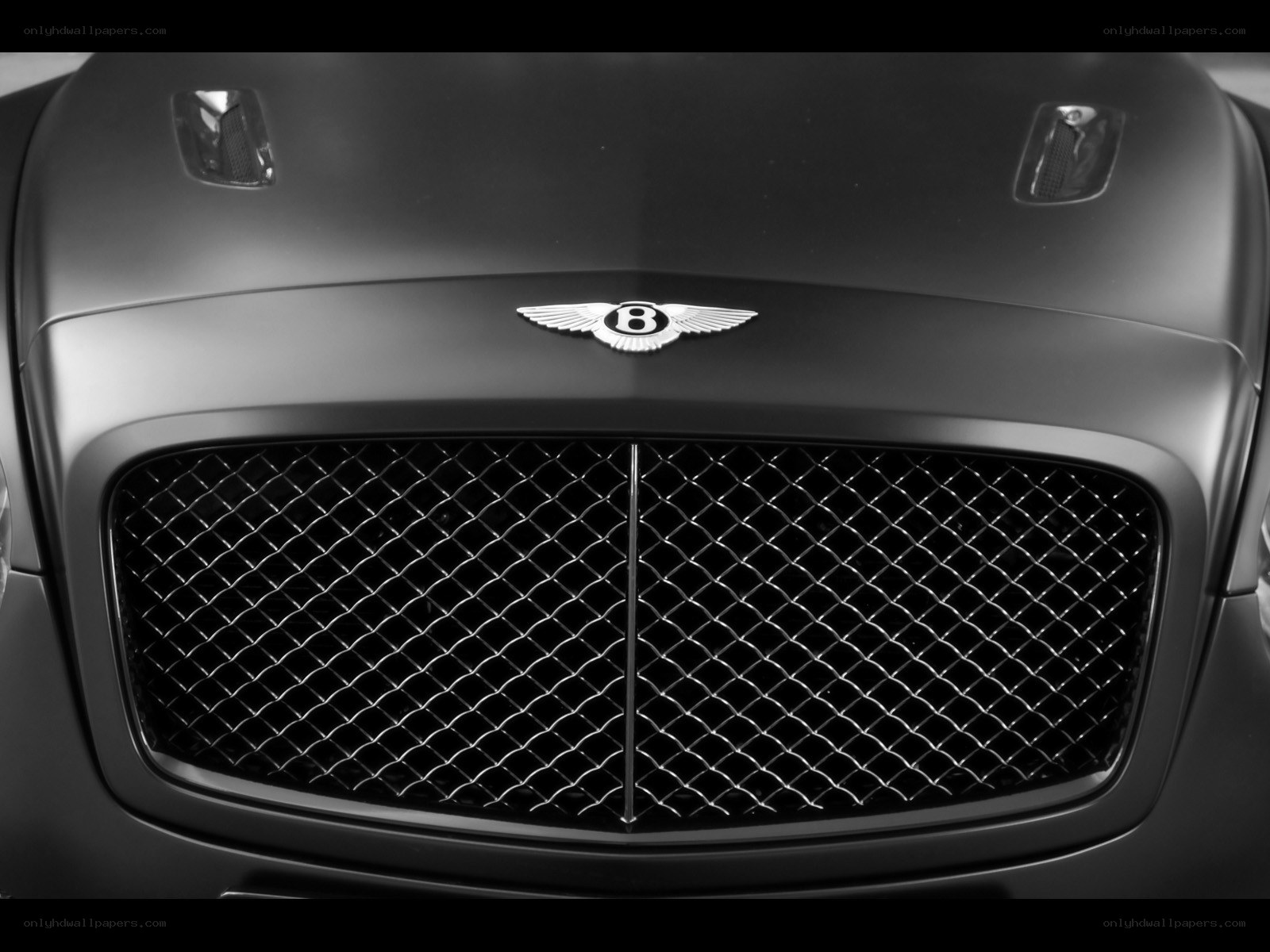 Bentley grille and emblem