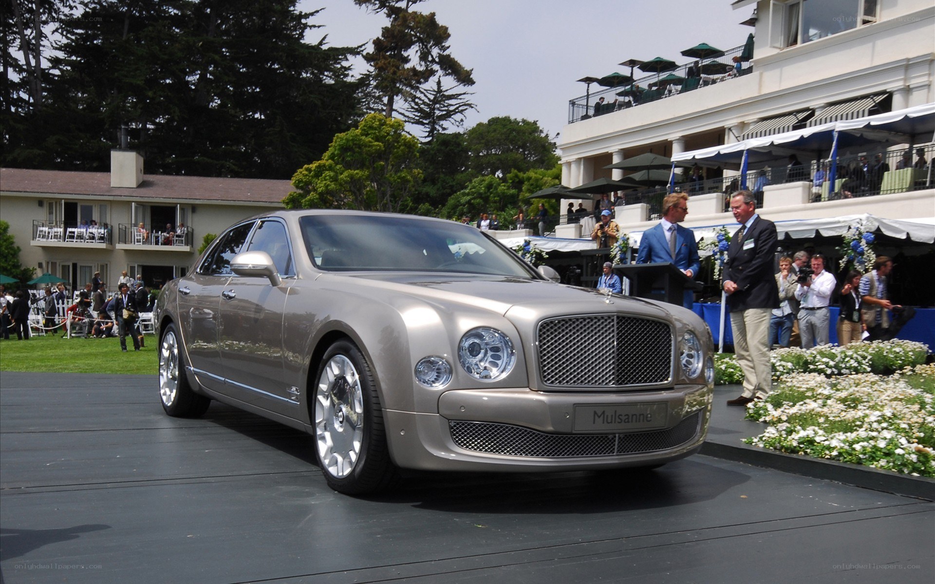 Bentley Mulsanne at auto show
