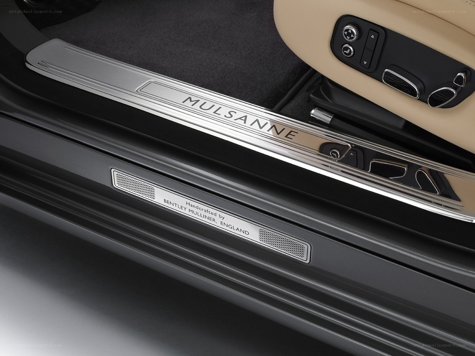 Bentley Mulsanne door sill